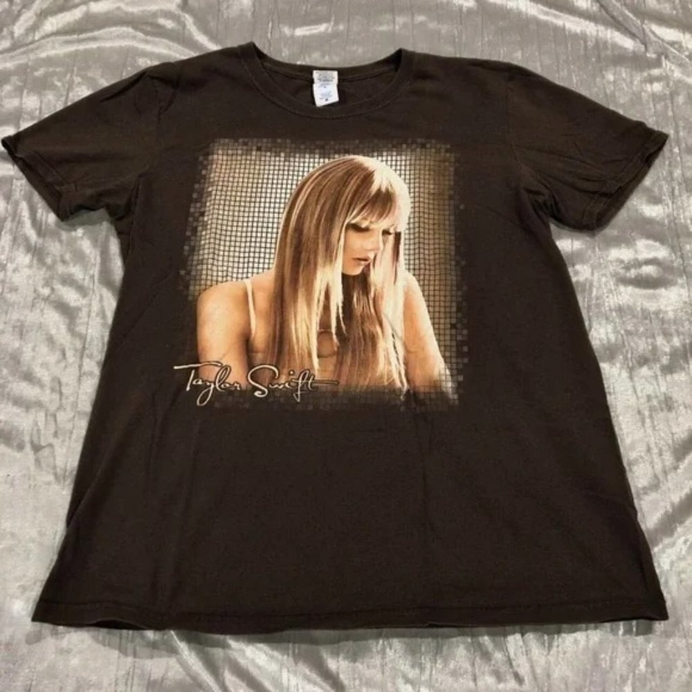 Taylor Swift Speak Now 2011 Tour Shirt